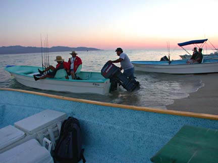 Photo, fishing boat launch at Las Arenas, La Paz, Baja California Sur, Mexico.
